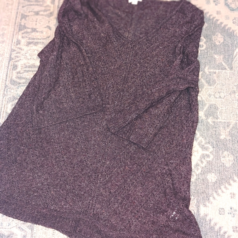V neck sweater